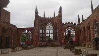 Alte Mauern der Kathedrale Coventry