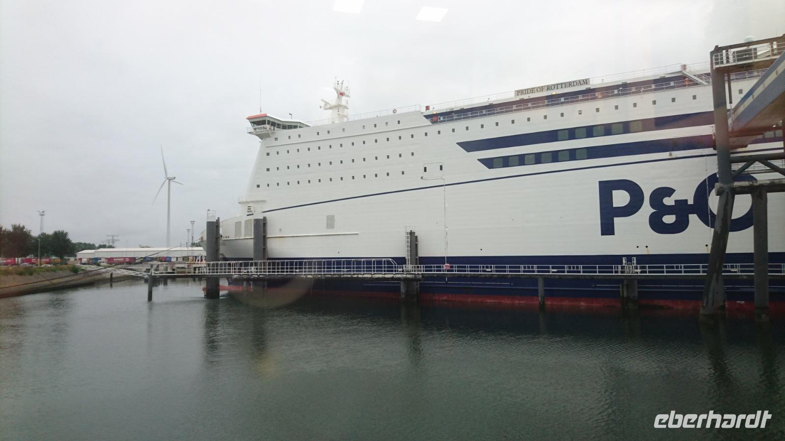 Ankunft unserer Nachtfähre in Rotterdam-Europort