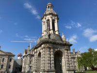 8. Tag – Stadtbesichtigung in Dublin – Glockenturm im Trinity College