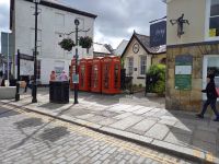 es gibt noch alte Telefonzellen!