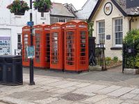 es gibt noch alte Telefonzellen!