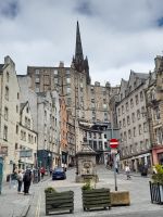 Edinburgh: Victoria Street