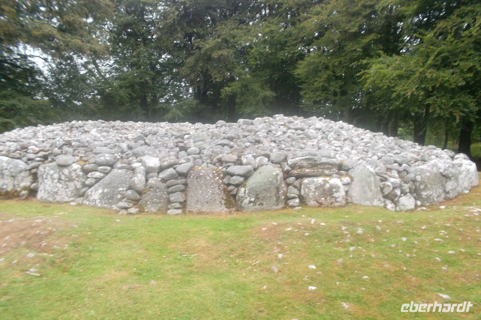 Nordgrab, Cairns of Clava