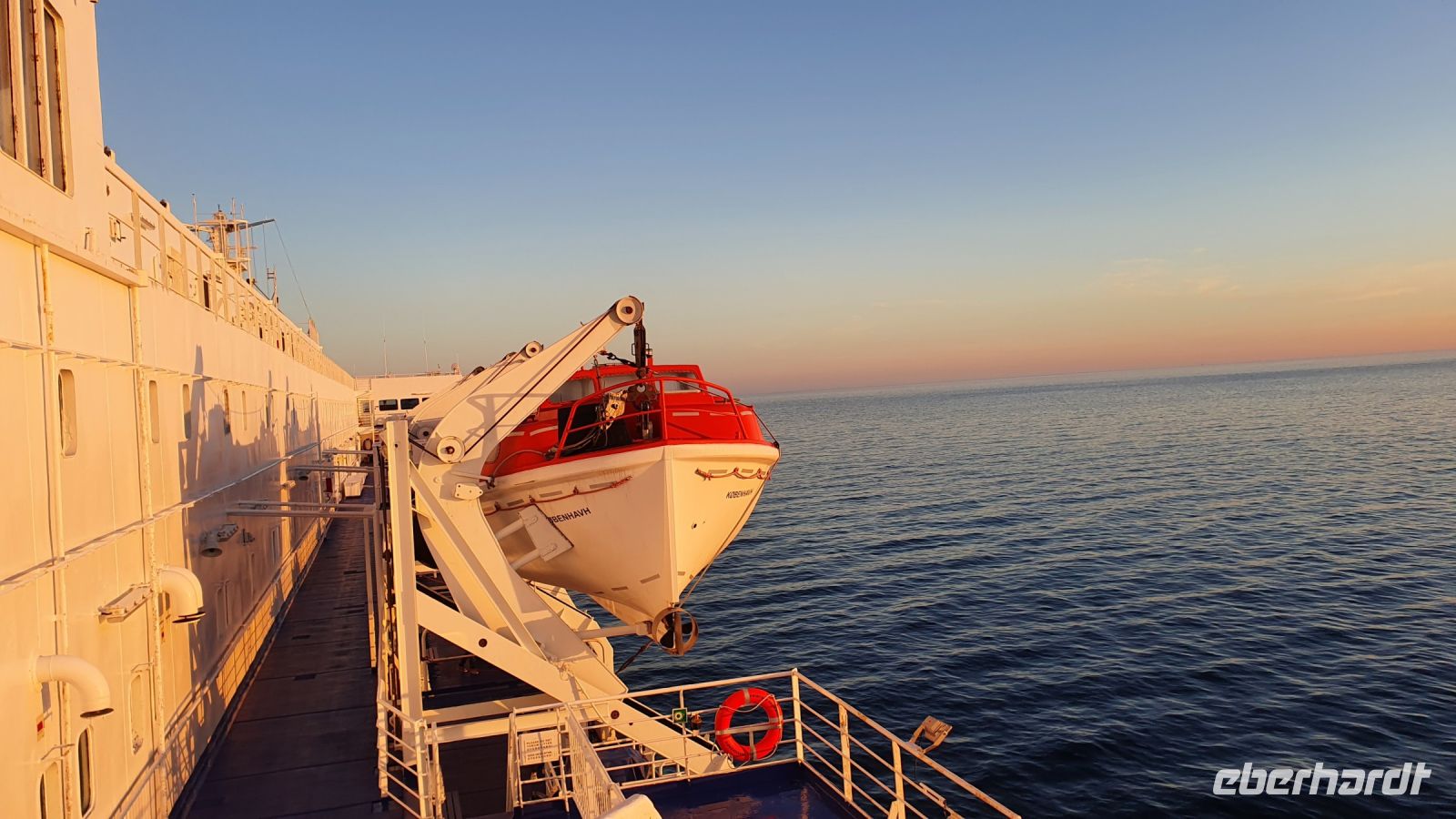 20220813 055204 der Tag beginnt auf See