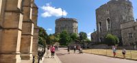 038 Windsor Castle, Blick vom unteren Burghof zum Rund Tower