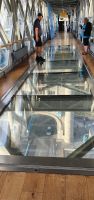 20220828 185248 der Glasboden der Tower Bridge