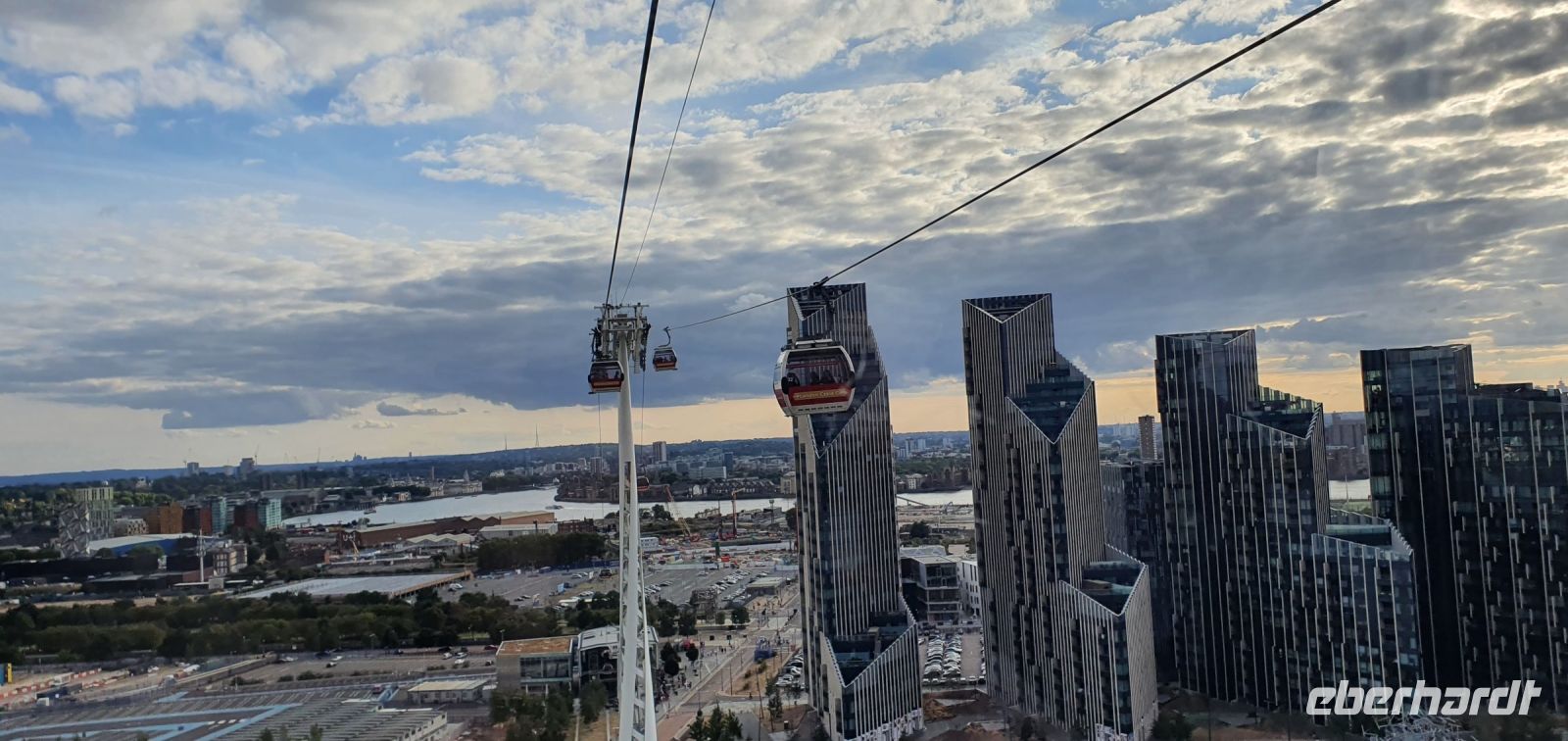 20220829 175758 Fahrt mit der Seilbahn über die Themse