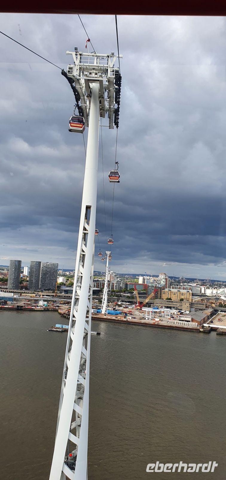 20220829 175845 Fahrt mit der Seilbahn über die Themse