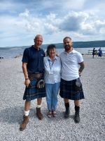 Reiseleiter mit echten Schotten