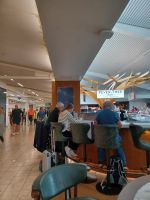 noch ein Drink vor dem Abflug