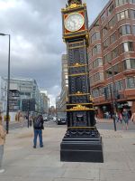 vor der Victoria Station