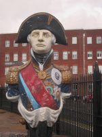 Admiral Nelson vor der H.M.S. Victory