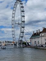 Blick von der Westminster Bridge auf das London Eye