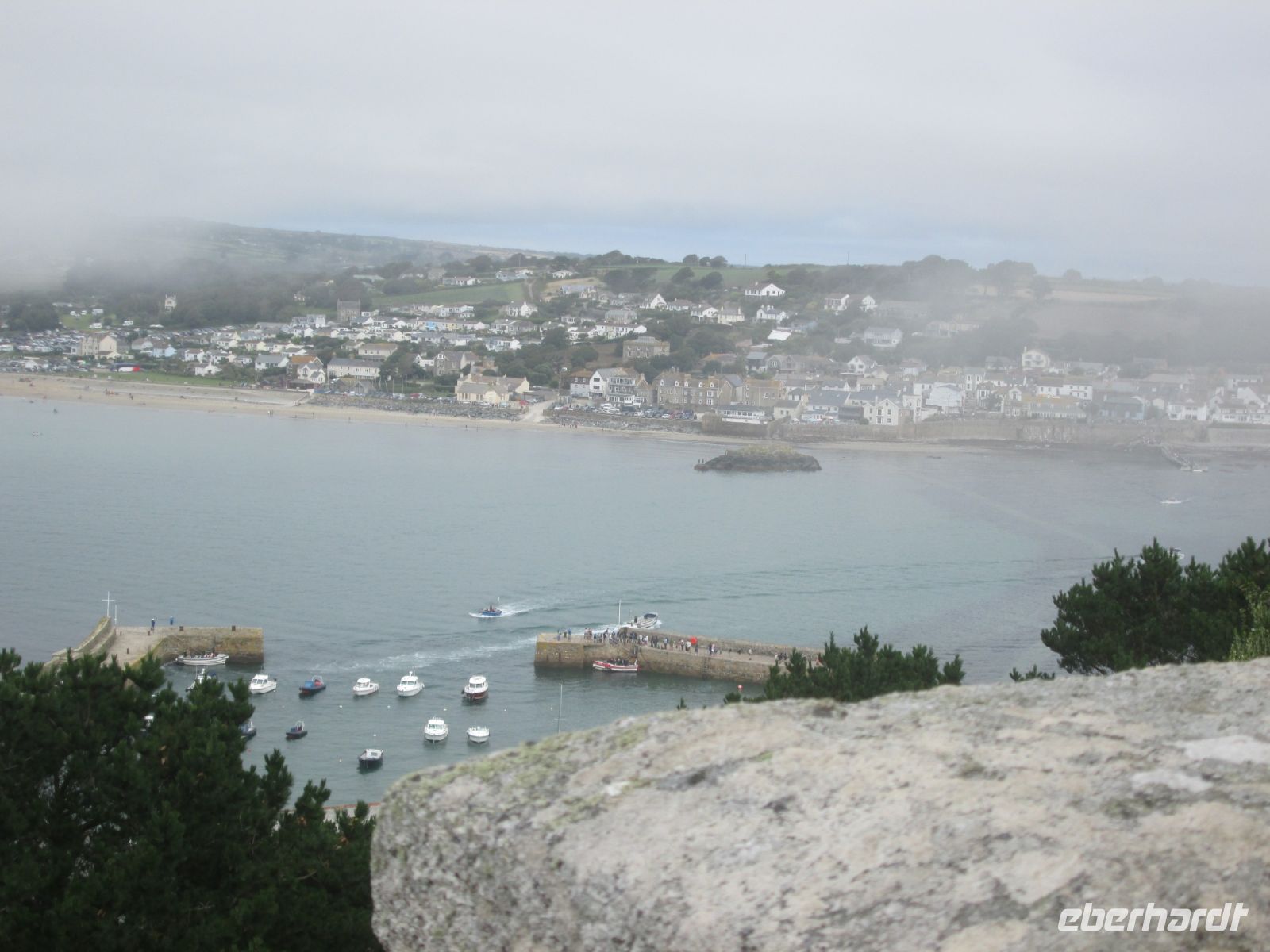 das Wetter wird besser; Marazion auf der Festlandsseite