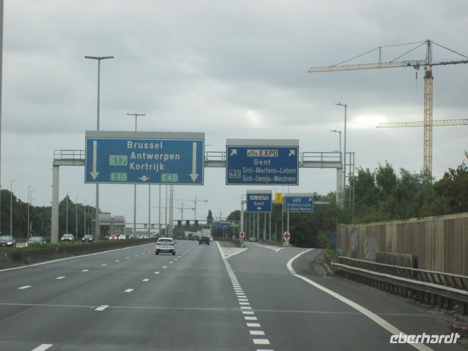 auf der Heimfahrt: Autobahnkreuz bei Gent