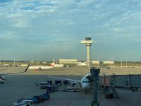 Vorfeld BER mit DFS-Standard-Tower