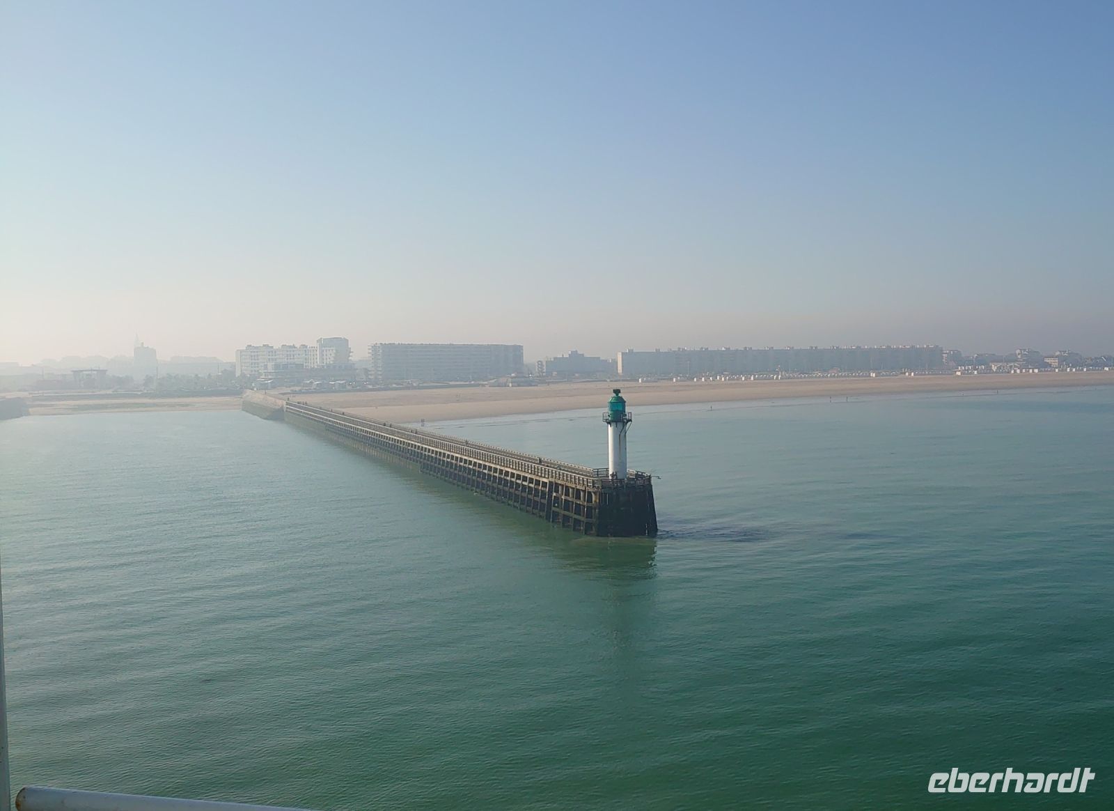 Ein Blick zurück nach Calais.JPG