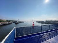 Einfahrt in den Hafen