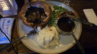 traditionelles Steak and Ale Pie
