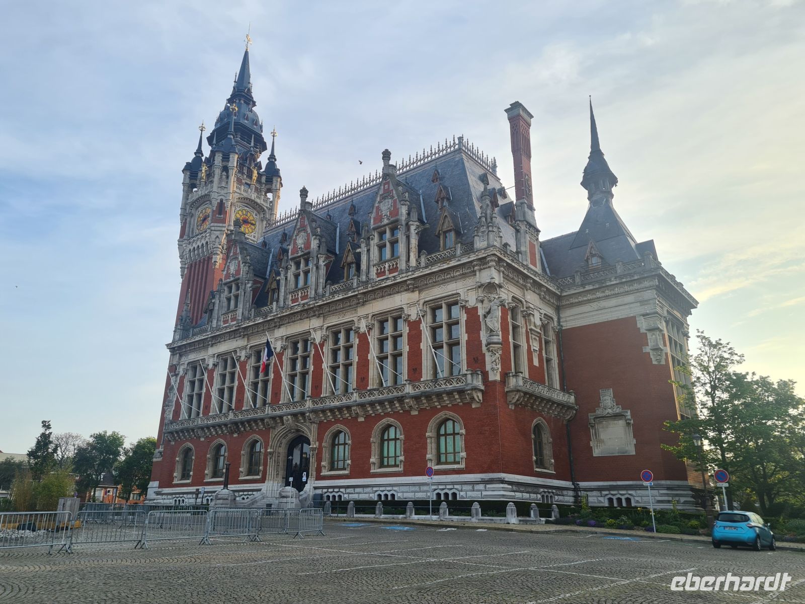 Tag 2 - Rathaus von Calais.jpg