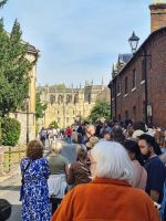 Tag 3 - Windsor - In der Warteschlange.jpg