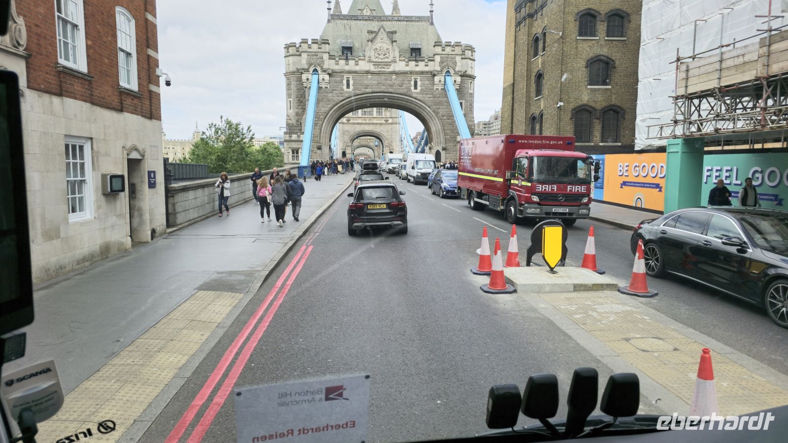 Fahrt über die Tower Bridge 