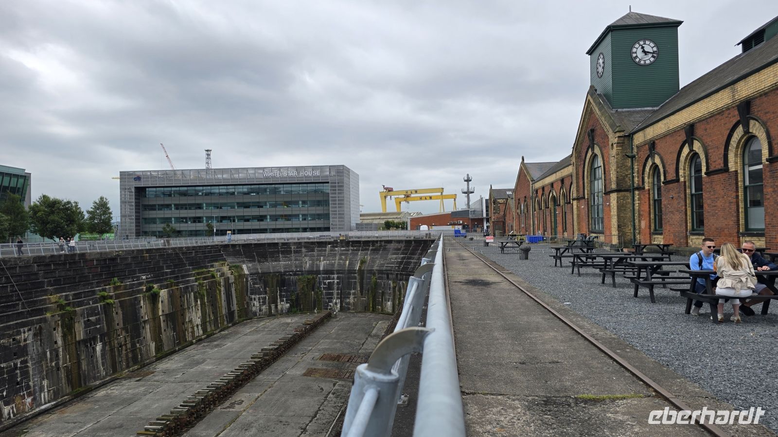 das alte Pumpenhaus am Trockendock der Titanic