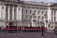 Einmarsch durch das Haupttor