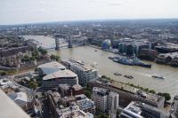 Tower, Tower Bridge und HMS Belfast, davor eine deutsche Korvette, die einige Tage später noch durch die Medien gehen würde