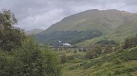 Fahrt des Jacobite Train über das Glenfinnan Viaduct