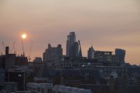 Kaum zu erkennen vor der Skyline der City of London ist St. Pauls Cathedral