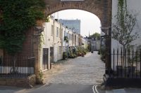 Auch das gibt es noch in London: urige Sträßlein 