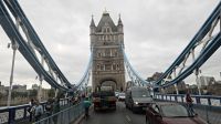 Fahrt über die Tower Bridge