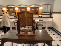 Auf dem Klosett ist's richtig nett