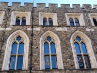 Hinter den Fenstern...