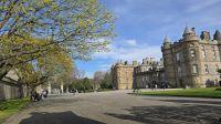 Blick zum Holyrood Palace