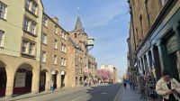 Royal Mile mit einem der ältesten Häuser von 1591