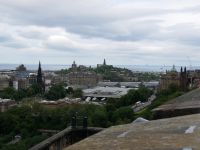 Edinburgh Castle: Calton Hill vor Firth of Forth