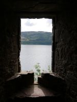 Urquhart Castle: Blick aus dem Wohnturm auf Loch Ness