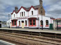 Bahnhof von Llanfair, schienenseitig