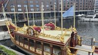 Gloriana in den St. Katharina Docks 