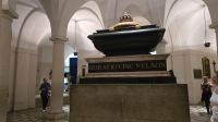 Grabmal von Admiral Nelson in der Krypta der St. Pauls Kathedrale