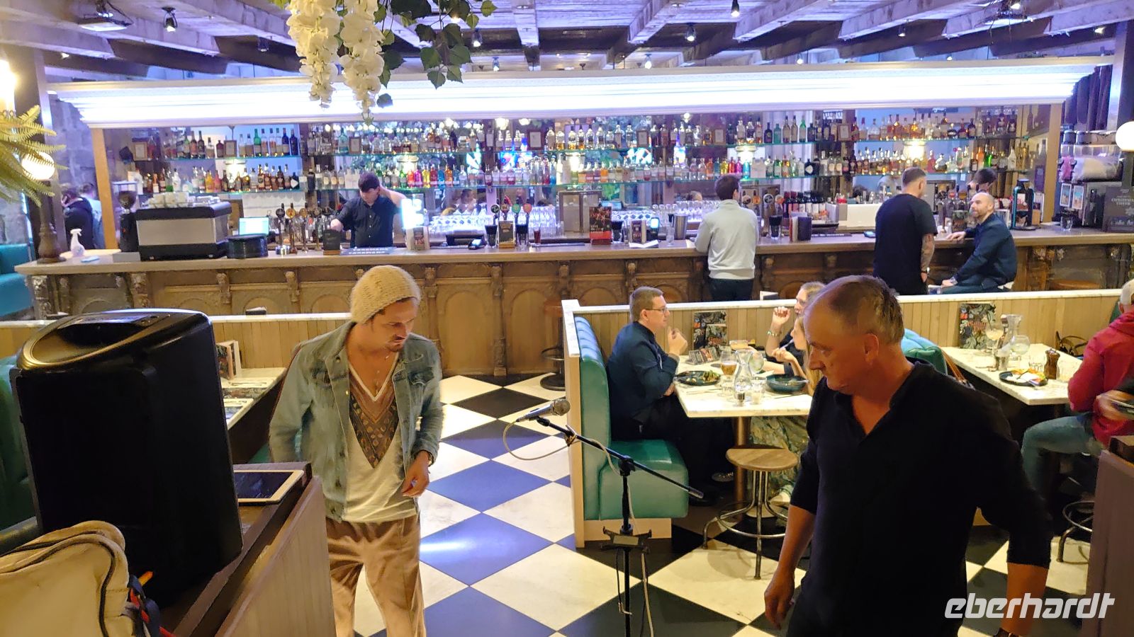 243 In unseren schottischen Pub, Edinburgh