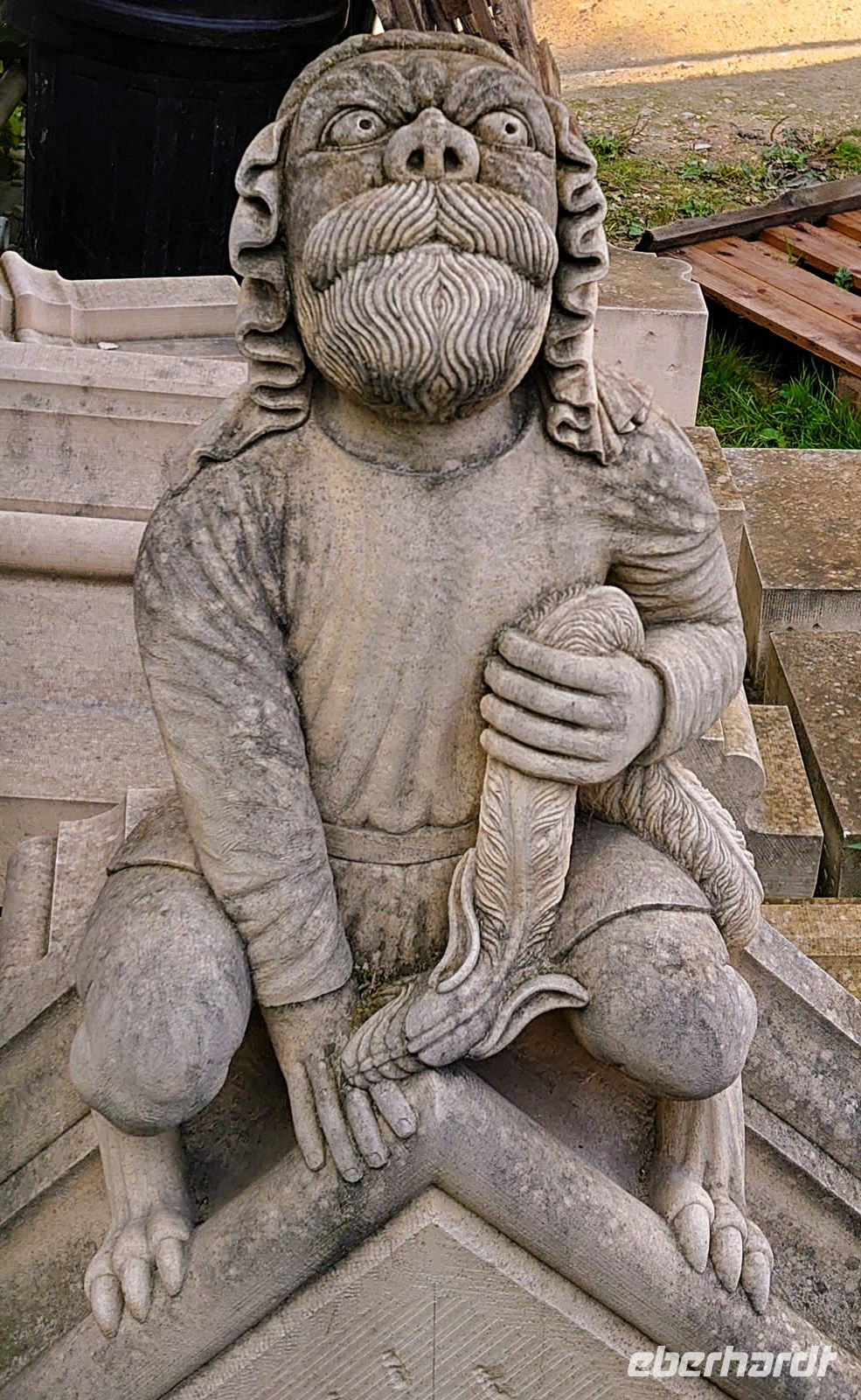 256 Merkwürdige Figur, York