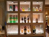 Getränke Bar Ten Square Hotel.jpg