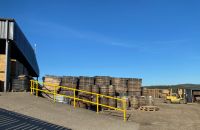 Speyside Cooperage mit Whisky-Fässern