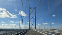 mit unserem Bus über die Forth Road Bridge &ndash; &copy; Marlies Thrum (Eberhardt TRAVEL)