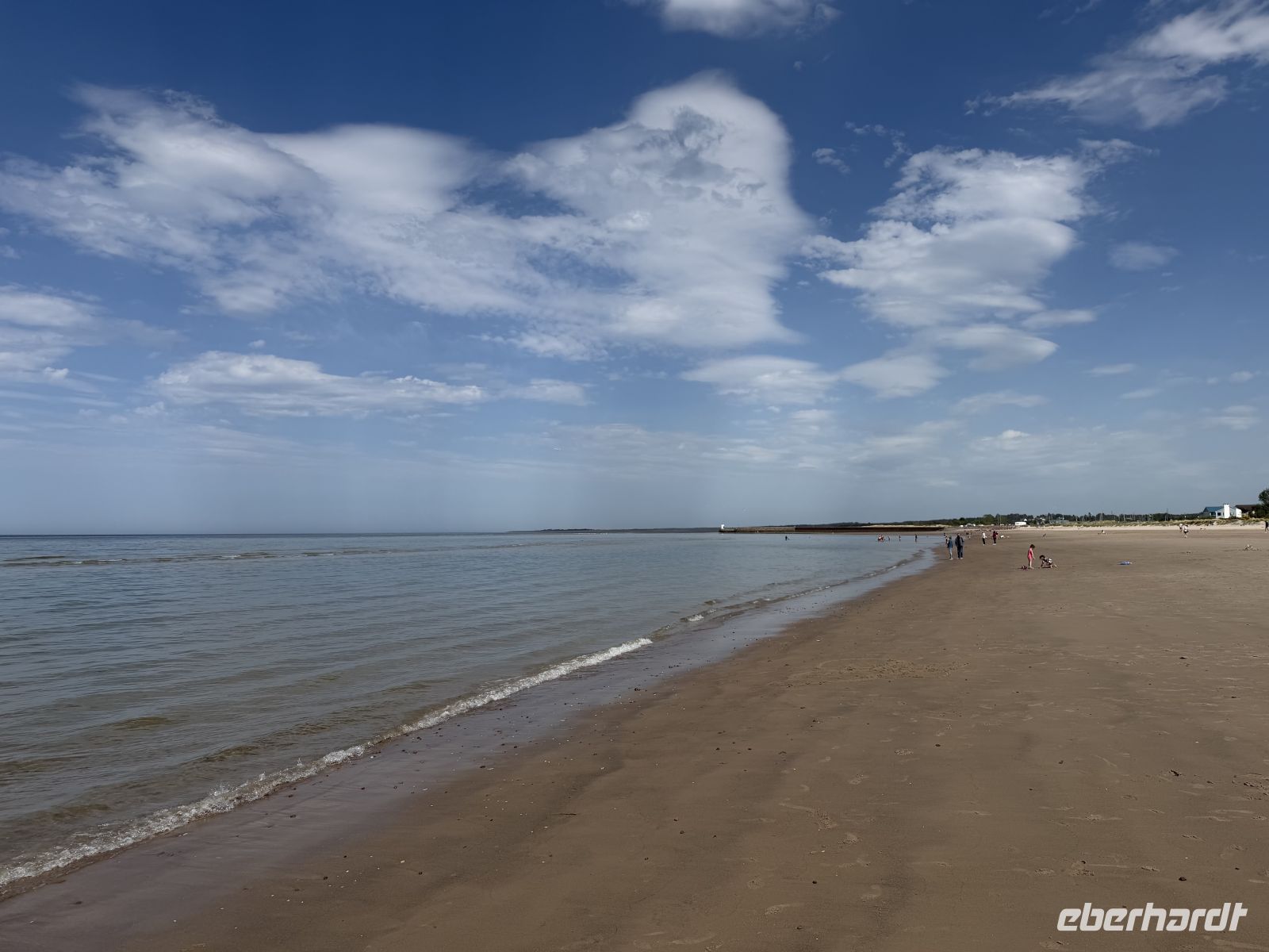 &copy;  (Eberhardt TRAVEL)