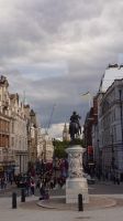 27 Charles I., im Hintergrund Big Ben