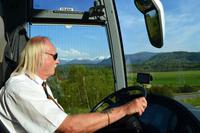 Tibor vor den Cairngorm Mountains
